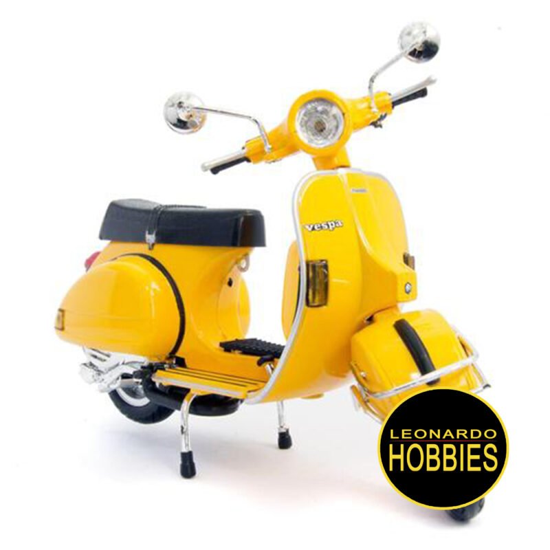 NEW RAY,VESPA,ROSARIO,ARGENTINA,AMIGOS DE LAS VESPA,GRUPO VESPA, MOTO VESPA,LEONARDO HOBBIES,P200,P200E,MOTOS ROSARIO,ENCUENTRO DE MOTOS ROSARIO,MOTONETA,SCOOTER,MOTITOS DE COLECCION,Vespa P200E Diecast Model Scooter 1978 yellow (amarilla)Escala 1/12 New Ray 42123